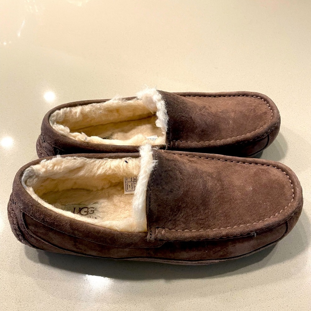 Ugg Men’s Ascot Slippers